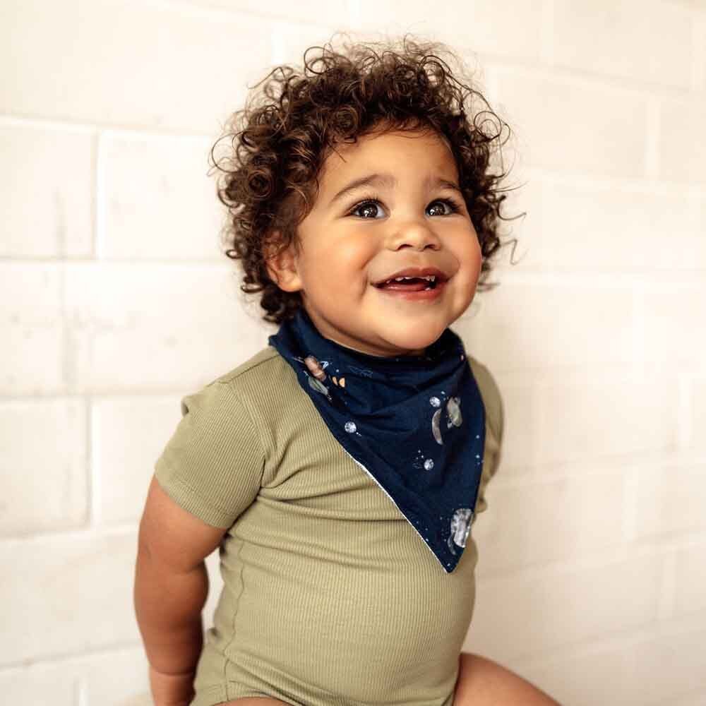 milky-way-organic-baby-bandana-dribble-bib-snuggle-hunny