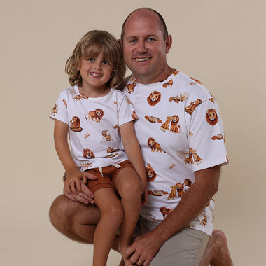 Lion Organic Mens T-Shirt | Snuggle Hunny