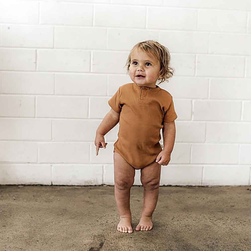 Chestnut Short Sleeve Organic Bodysuit-Snuggle Hunny