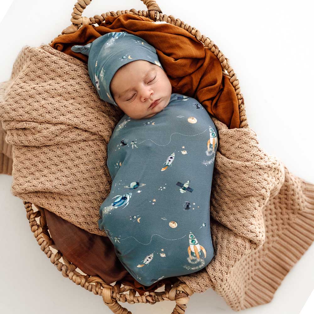 Snuggle Swaddle - Rocket Organic Snuggle Swaddle & Beanie Set