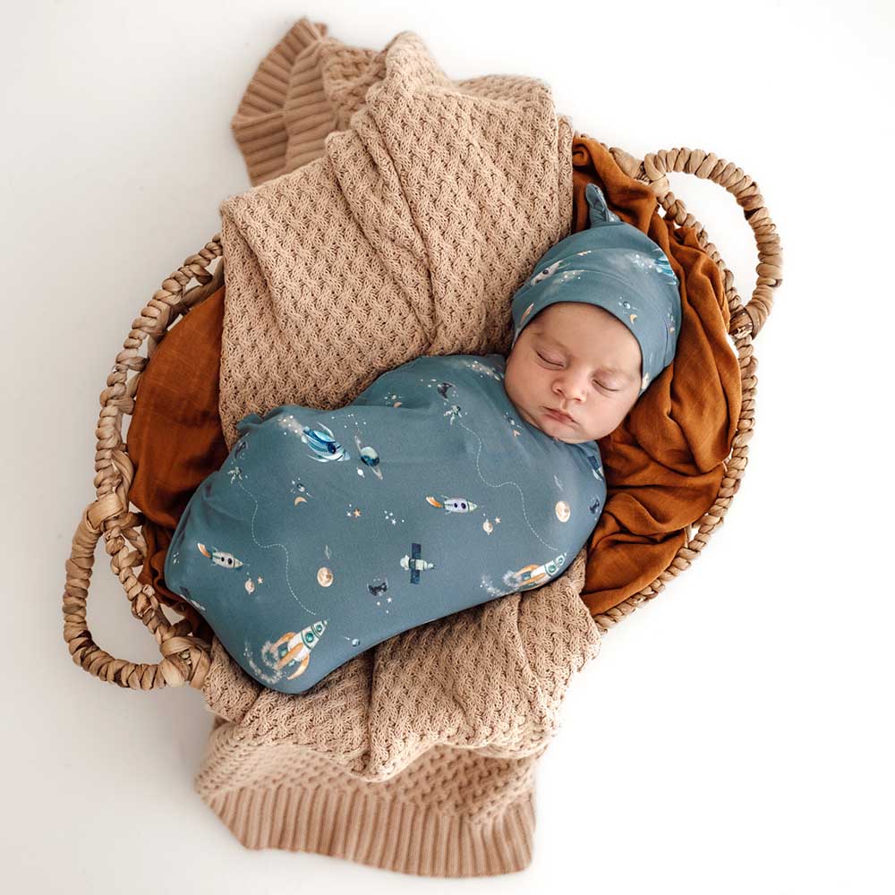 Snuggle Swaddle - Rocket Organic Snuggle Swaddle & Beanie Set