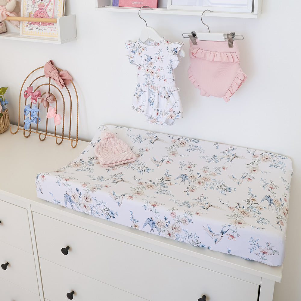 Sweet Swallows Organic Bassinet Sheet / Change Pad Cover - View 3
